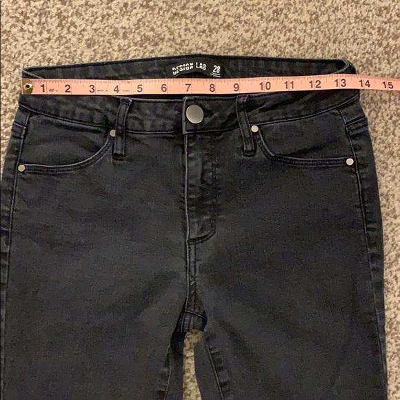 Design Lab Lord & Taylor Black Crop Ruffle Jeans - Picture 10 of 13